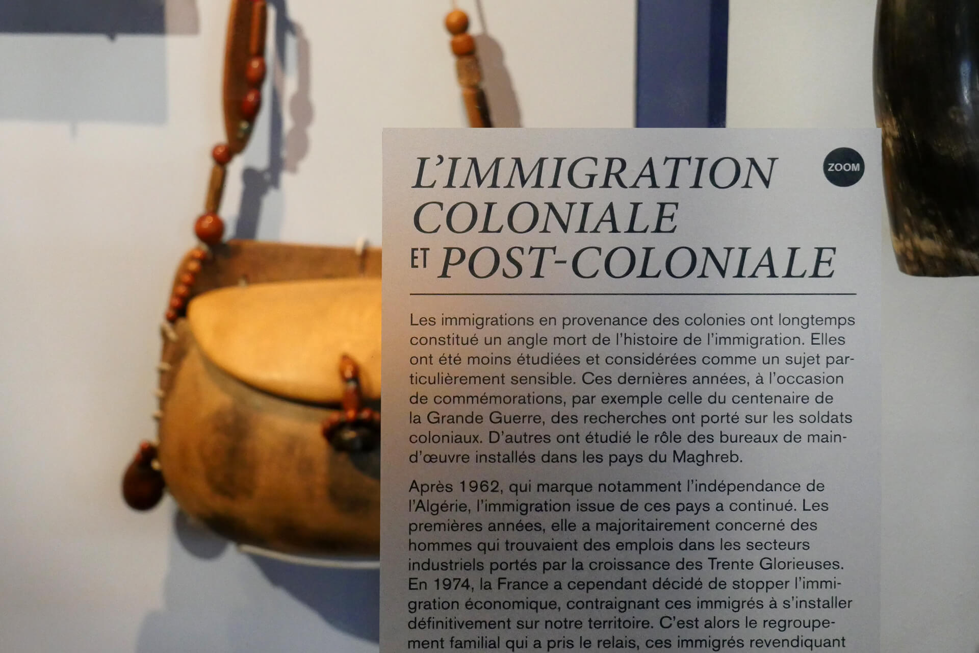 galerie-des-dons-musee-immigration-signaletique-exposition-plastac