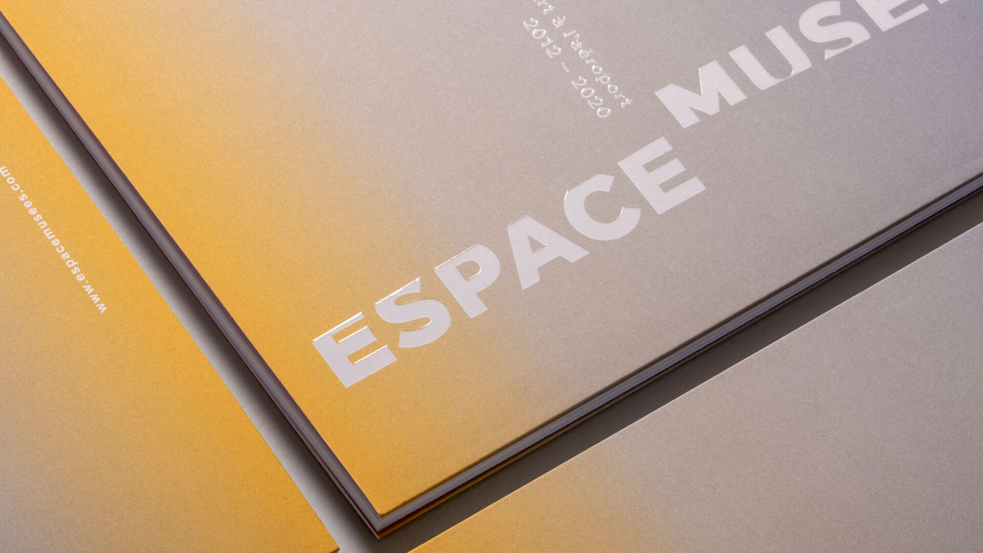 Editions-espace-musée-studio-plastac-design-graphique-916X9